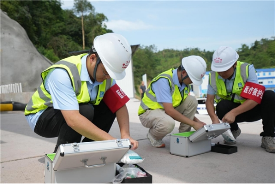 03 渝萬高鐵隧道火災及坍塌事故 綜合應急演練在站前8標成功舉行762.png